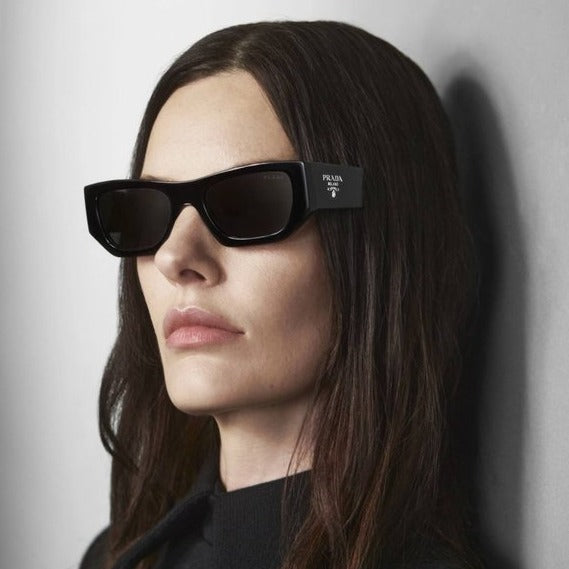 PRADA PRA01S 16K08Z display picture 3