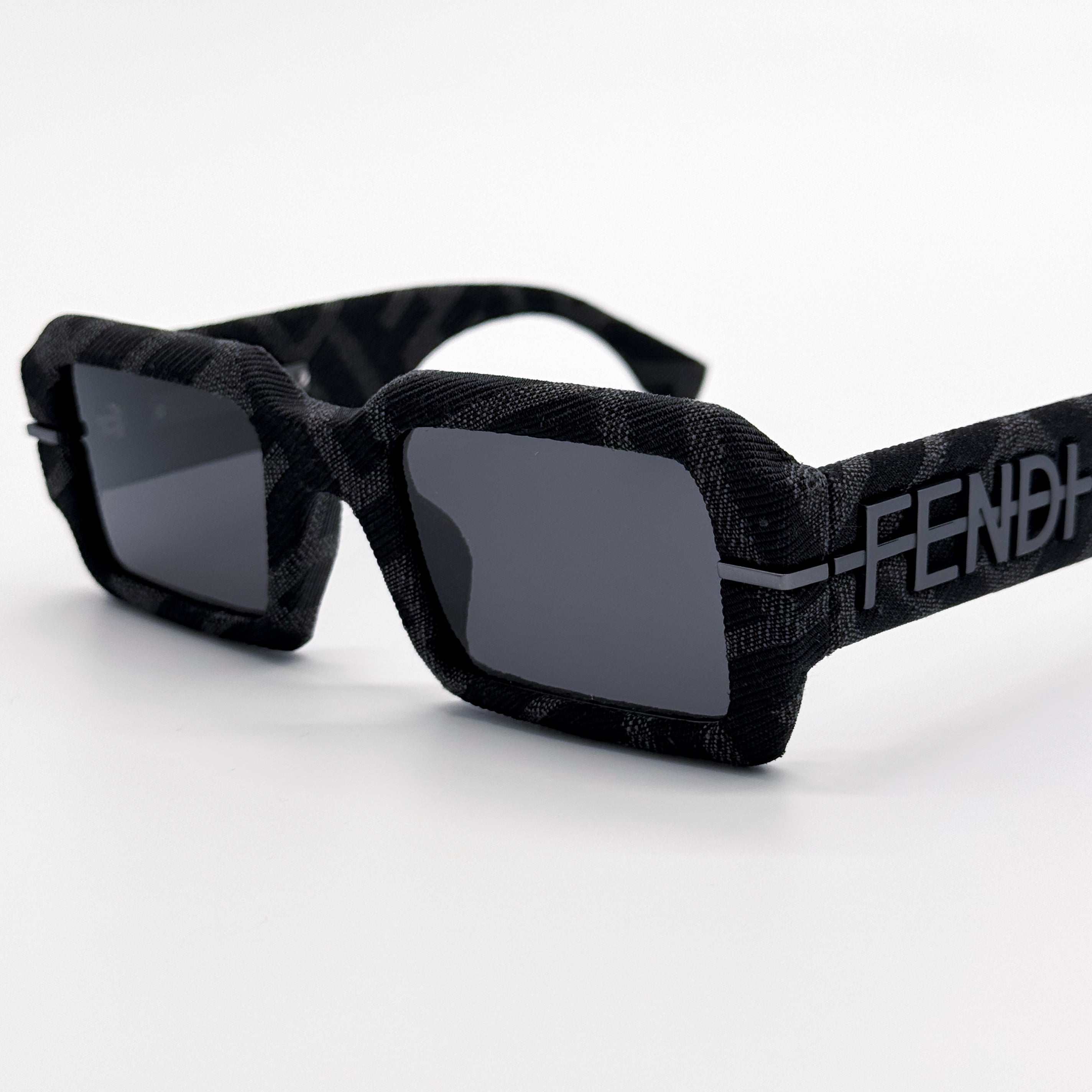 FENDI FE40074U 05A
