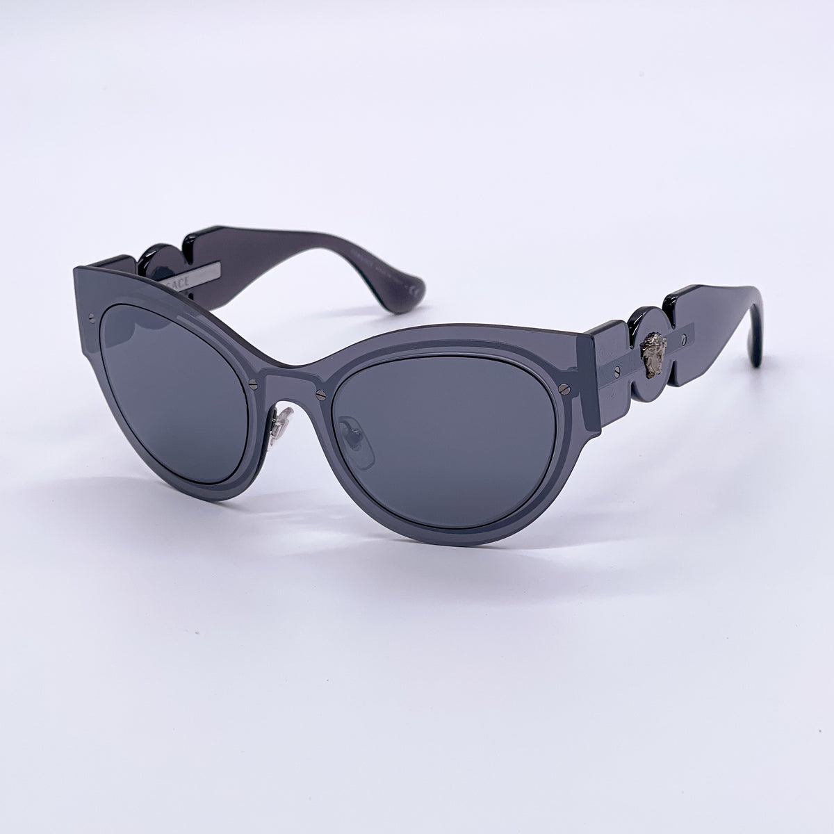 Versace sunglasses VE2234 + case Versace Sunglasses VE2234 100287 53mm Transparent Dark Grey  main image 3