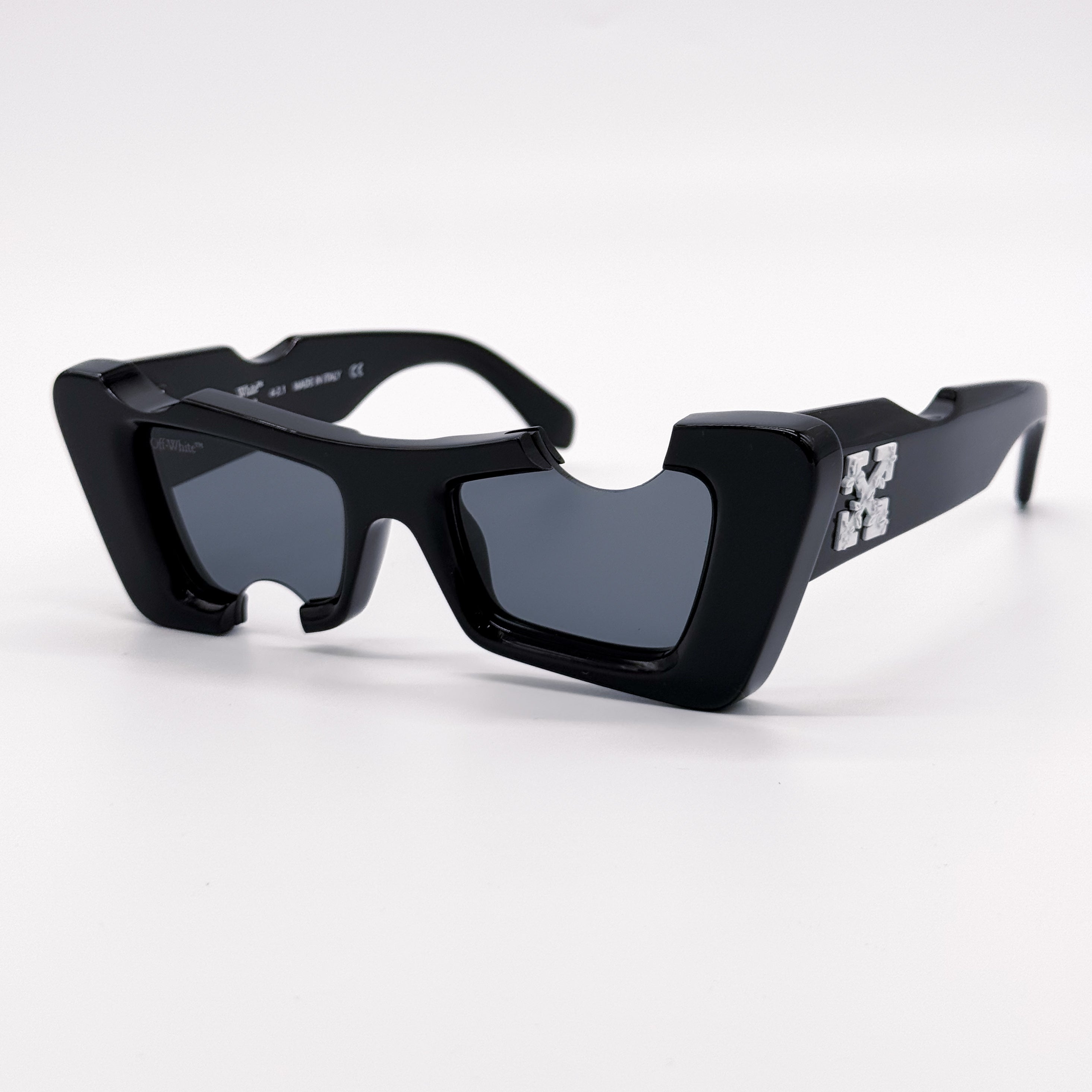 OFF-WHITE CANNES BLACK