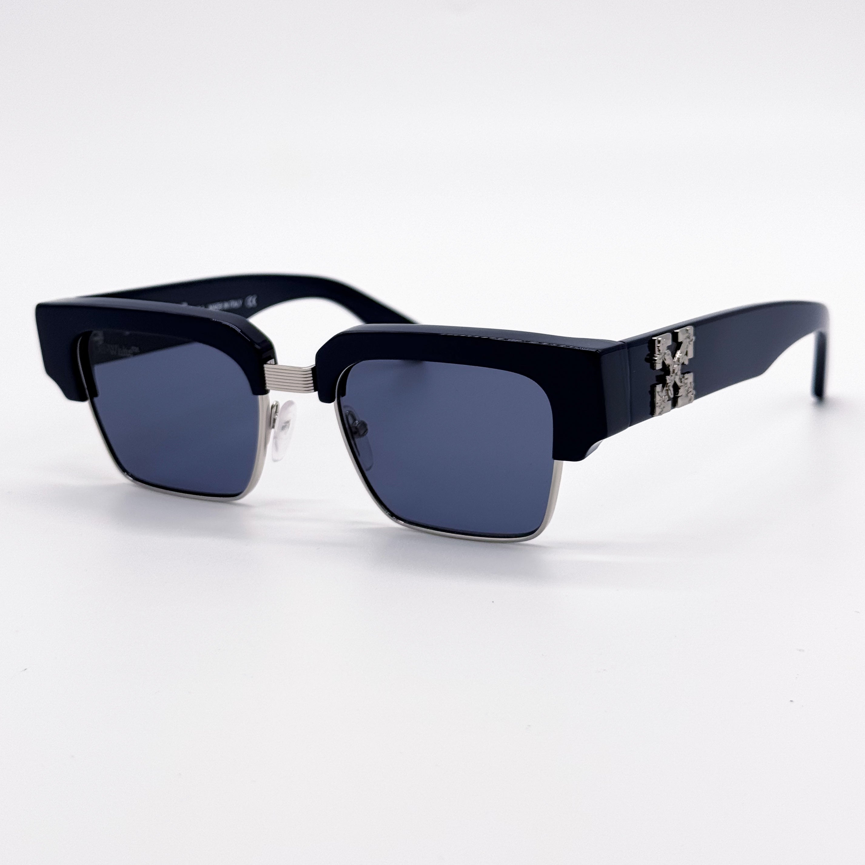OFF-WHITE WASHINGTON NAVY BLUE
