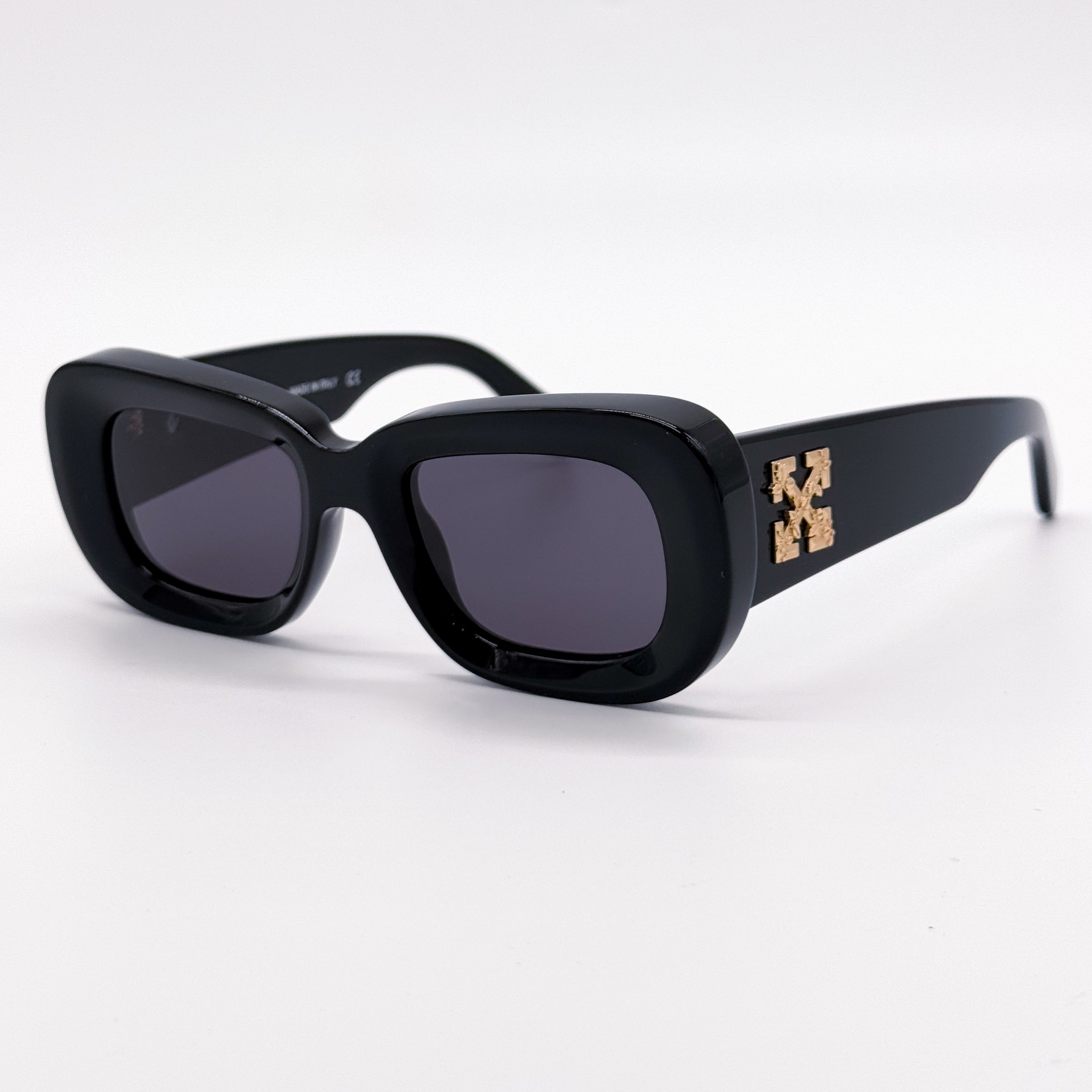 OFF-WHITE CARRARA BLACK