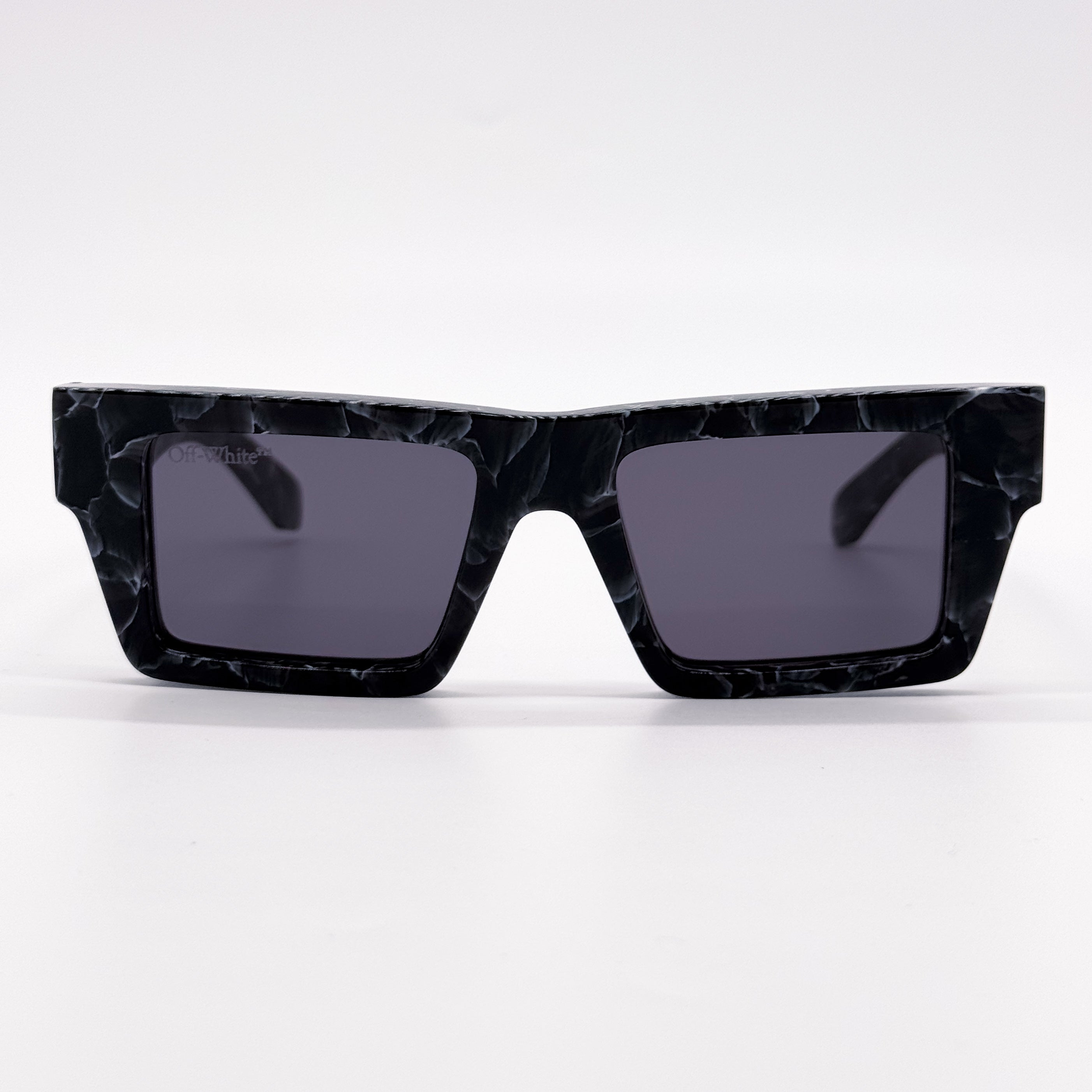 OFF-WHITE NASSAU BLACK MARBLE