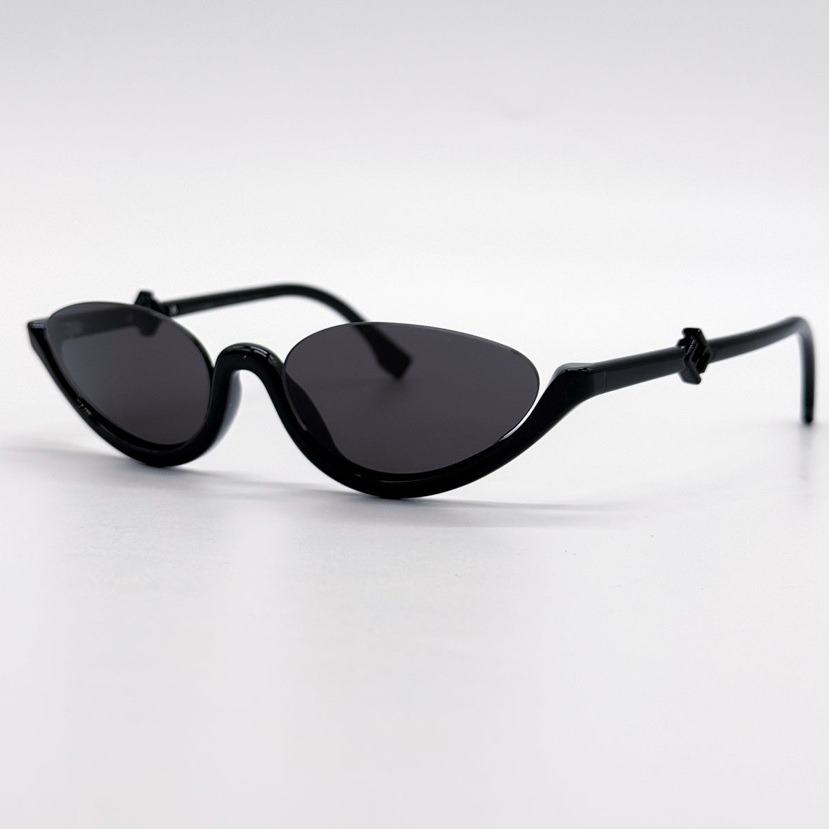 FENDI FE40178U 01A