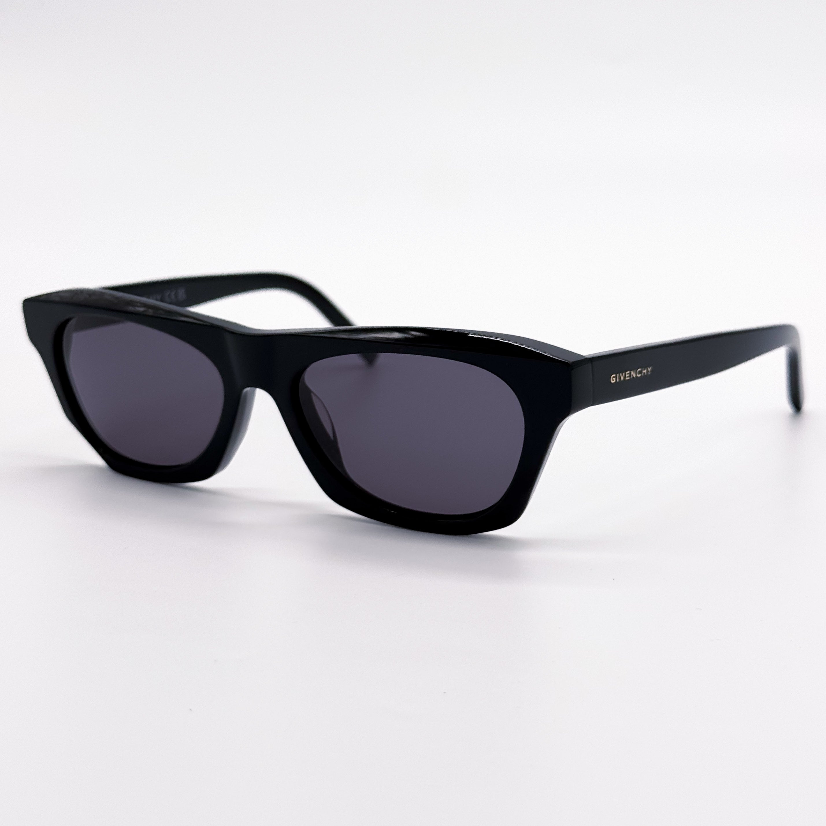 GIVENCHY GV40026U 01A